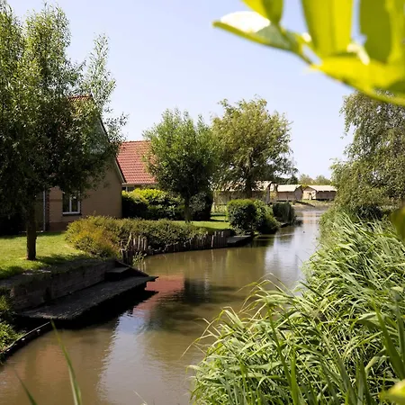 בית נופש With Jetty, 19 Km From Hoorn אנדייק