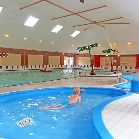 בית נופש With Jetty, 19 Km From Hoorn *